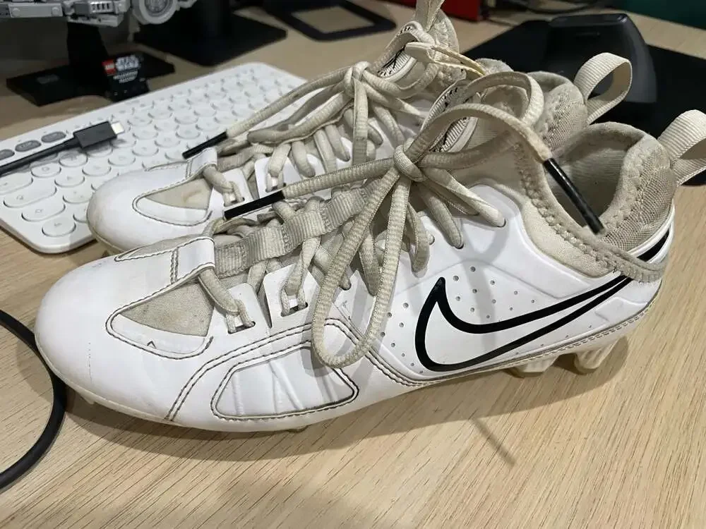 Size 5.5 Nike Huarache 9 Varsity LAX Lacrosse Cleats White Unisex